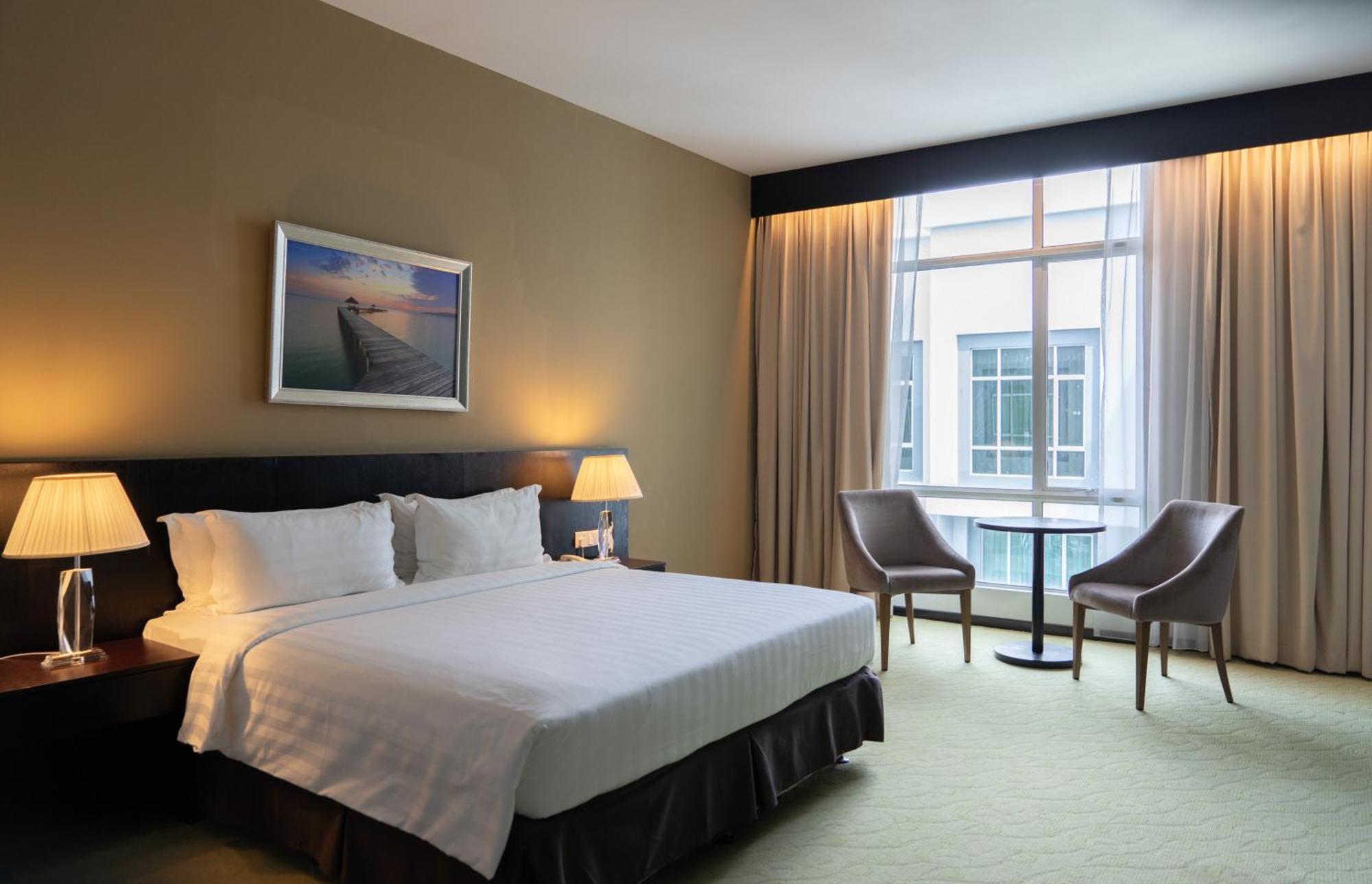 Pan Borneo Hotel 4*