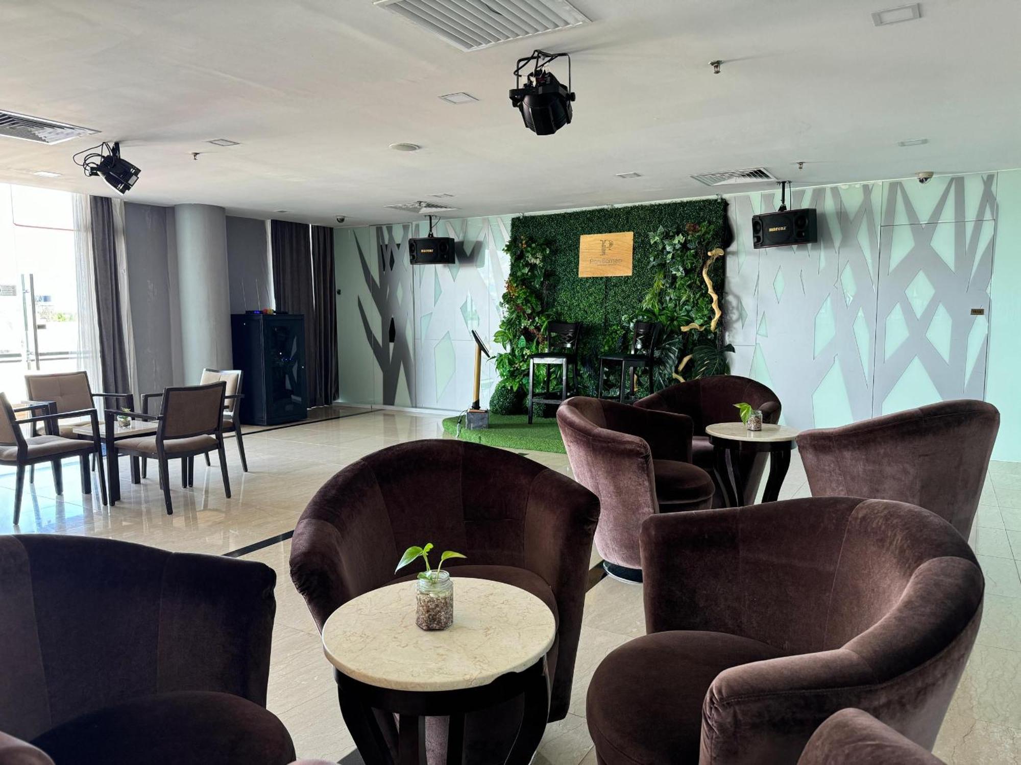 Pan Borneo Hotel
